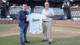 ▲中華職棒與澳洲職棒布里斯本俠盜隊合作。（圖／中華職棒提供）