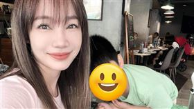 蕭彤雯被兒問殘酷二選一的問題。（圖／翻攝自蕭彤雯臉書）