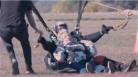 90歲嬤生日當天跳傘狂歡！從1萬英尺高空跳下　笑稱「離天堂很近」