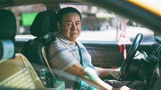 擔起家庭重擔《角頭》男星開計程車被拍