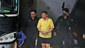 民眾黨主席柯文哲因黃珊珊等舊屬未被約談及許芷瑜通緝，遭聲請延押。