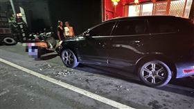 無照輾死人肇逃！BMW殯葬男家遭蛋洗(圖/翻攝畫面)
