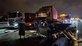國3,油罐車,貨櫃車,轎車,香山（圖／民眾提供）
