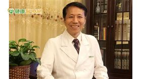 ▲台灣乳房醫學會榮譽理事長暨台北醫學大學附設醫院乳房外科沈陳石銘教授