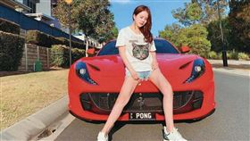 貴婦網紅袁曼軒結婚週年時，丈夫曾送她一輛超跑當禮物。（翻攝袁曼軒IG）