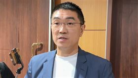 謝國樑：基隆颱風停班與北北桃同步  晚間8時判斷颱風康芮逼近台灣，基隆市何時宣布是否上班上課，市長謝國樑（圖）30日上午在議會開議前受訪表示，基北北桃原則上會在晚間8時判斷，若颱風路徑或風雨在放假邊緣，會進一步參考氣象署提供的數據。中央社記者王朝鈺攝  113年10月30日