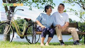 血液透析治療就是俗稱的洗腎、洗血，當腎臟功能無法正常運轉時可作為腎臟的替代療法，幫助末期腎臟病病人清除體內的尿毒素以及多餘的水分、電解質等。