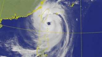 回顧／史上最晚登陸強颱　康芮風雨數據曝