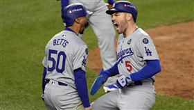 ▲洛杉磯道奇拿下隊史第8座總冠軍。（圖／美聯社／達志影像）