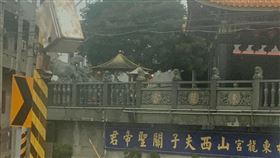 強風吹斷這1桿！民眾嗨喊：最開心的災情（圖／翻攝騎車環島趣）