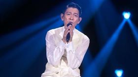 劉德華台北小巨蛋演唱會受到颱風影響。（圖／翻攝自微博）