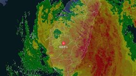 快訊／康芮越過玉山！氣象粉專示警：西部風雨將增強　肥厚雨帶襲3縣市