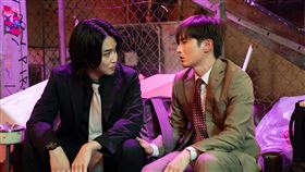 阿本（右）首挑BL劇！與日本千萬流量男星KARUMA 共譜超越國界的戀情。（圖／mov提供）