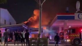 ▲台中神岡區加油站旁的宿舍深夜發生火警。（圖／翻攝臉書） 