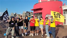 《玩很大》來到韓國京畿道，左起李懿、葉星辰、王傳一、坤達、吳宗憲、KID、曾莞婷、張棋惠、Darren邱凱偉接受挑戰。（圖／好看娛樂提供）