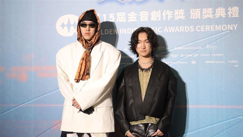 熊仔求婚女友成功，愛徒未受邀吐真實心聲