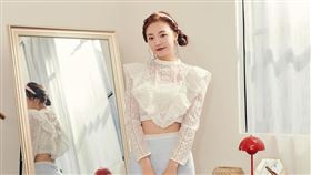 福爾思庭坦言自己到半年後仍被困住，花了兩年多才真正走出來。（組合圖／翻攝自robertzona IG）