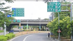 楠梓百慕達,逆向,騎士