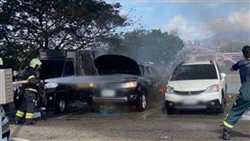 萬板大橋火燒車。（圖／翻攝畫面）