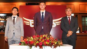 ▲蕭齊正式加入東北樂天金鷲。（圖／翻攝自X @Rakuten__Eagles）