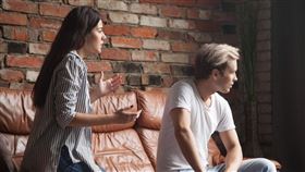 嫁給他們注定不幸！小心「這三類」容易拖垮家人的男人命格(圖／姊妹淘)