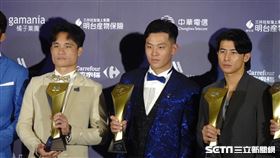 ▲2024中職頒獎典禮，富邦悍將戴培峰獲得金手套、最佳9人。（圖／記者張沛嘉攝影）