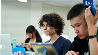 教學的文藝復興抑或亂象?2030雙語台灣政策盤點