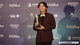 ▲2024中職頒獎典禮，樂天桃猿陳柏豪拿下救援王、最佳進步獎。（圖／記者張沛嘉攝影）