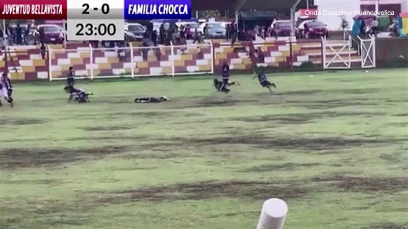 足球賽事突天打雷劈！8球員瞬間倒下1慘死