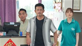 詮釋叛逆海口少女瞬美的林玟誼，「小丑女」造型，展現出角色鮮明的個性。（圖／華視、東森超視提供）