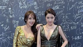 佩佩（左）與依依出席金刻獎（圖／本人提供）