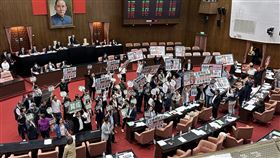 立法院今（5）日表決通過前瞻第5期特別預算付委審查，但暫緩將「114年度中央政府總預算案」付委審查。（圖／記者詹宜庭攝影)