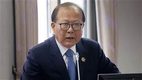 人事總處：勞動節是否全國統一放假由內政部評估行政院人事總處日前公布114年政府行政機關辦公日曆表，五一勞動節並未全國統一放假，引發立委關注。行政院人事行政總處人事長蘇俊榮（圖）30日在立法院表示，是否放假由內政部針對紀念日節日實施辦法修改，再由人事總處更新，會與內政部溝通，但仍待評估。中央社記者王飛華攝  113年9月30日