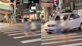 嘉義2名孩童手牽手，舉手示意來車停讓，不料，一輛轉彎白轎車不讓，反而加速通過。（圖／翻攝自交通違規檢舉教學（公開版）臉書）