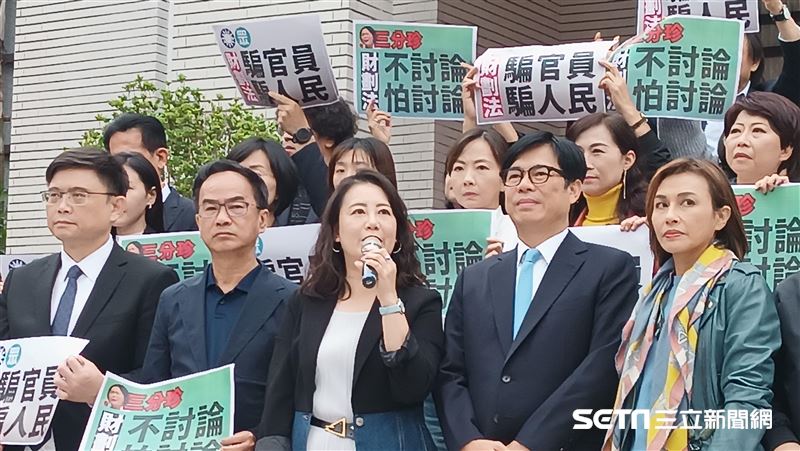 財劃法三分鐘出委員會　綠怒轟「三分珍」