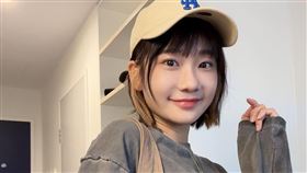 愛莉莎莎因為倒廚餘再次引起爭議。（圖／翻攝自愛莉莎莎IG）