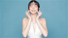 迎接秋冬透亮美肌　日本貴婦私藏的水潤秘訣：21天極速逆轉暗沉（業配勿用）