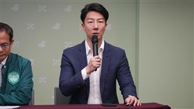 民進黨發言人吳崢今上午偕同新竹市議員施乃如、曾資程、劉彥伶及新竹縣議員歐陽霆召開「大新竹建設不能等，呼籲藍白速審總預算」記者會。（圖／民進黨提供）