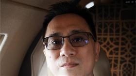 486先生開箱機身外觀與部分內裝。（圖／翻攝臉書）