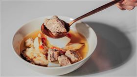 立冬進補，中醫師推薦山藥蓮子排骨湯。（圖／馬光中醫提供）