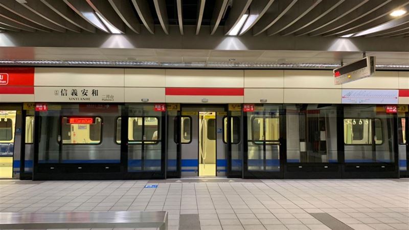 電扶梯倒退嚕害2人慘跌？北捷：無異常