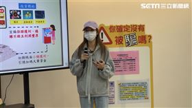 台北市警察局長李西河分析10月份詐騙案件受理情形。（圖／記者楊忠翰攝影）