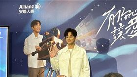 書偉（左）自曝曾被最愛的人用「空洞的眼神看著」，讓他非常傷心。（圖／記者簡浩正攝影）