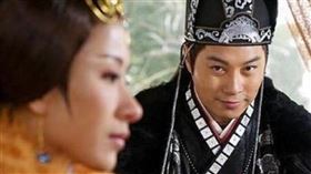 ▲歷史上曾出現「假太監」淫亂後宮的事件。（影視示意圖／翻攝自百度百科）