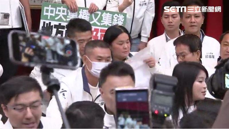 《財劃法》議事錄獲確認　確定送出委員會
