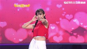 ▲蔡多多感性地分享了與父親相依為命的日常點滴，勾勒出父女間深厚的情感（圖／超級夜總會）
