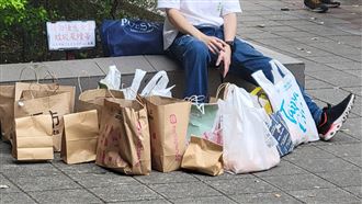 網友送新鮮橘子、橘子汽水到北檢遭拒收