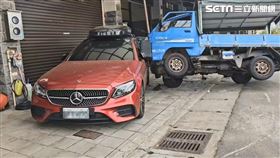 苗栗,頭份,怪風,小貨車,車禍,民宅,賓士（圖／翻攝畫面）