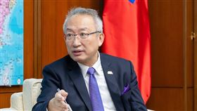 吳志中接受加拿大「環球郵報」（The Globe and Mail）專訪（圖／外交部提供）