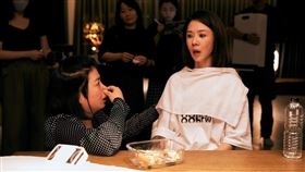 謝盈萱受訪爆哭　嚴藝文才知她委屈心事